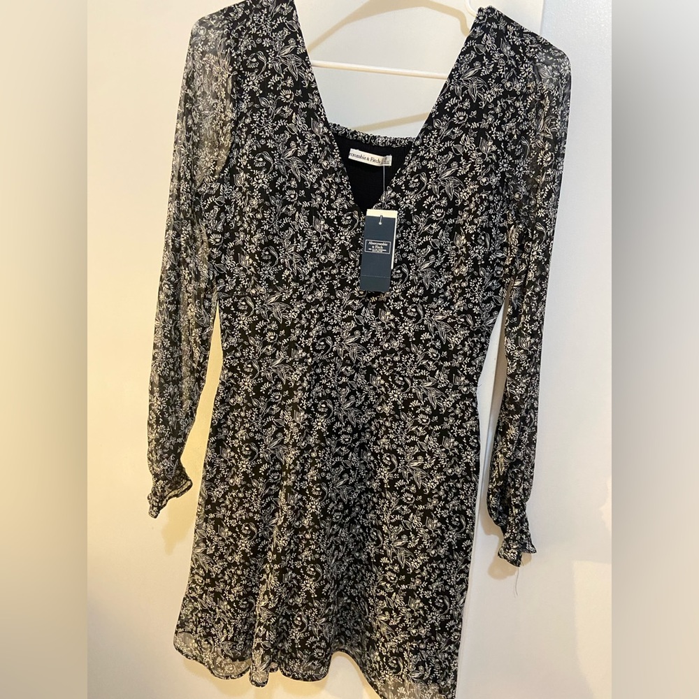 Abercrombie & Fitch Black Floral Long-Sleeve Mini Dress